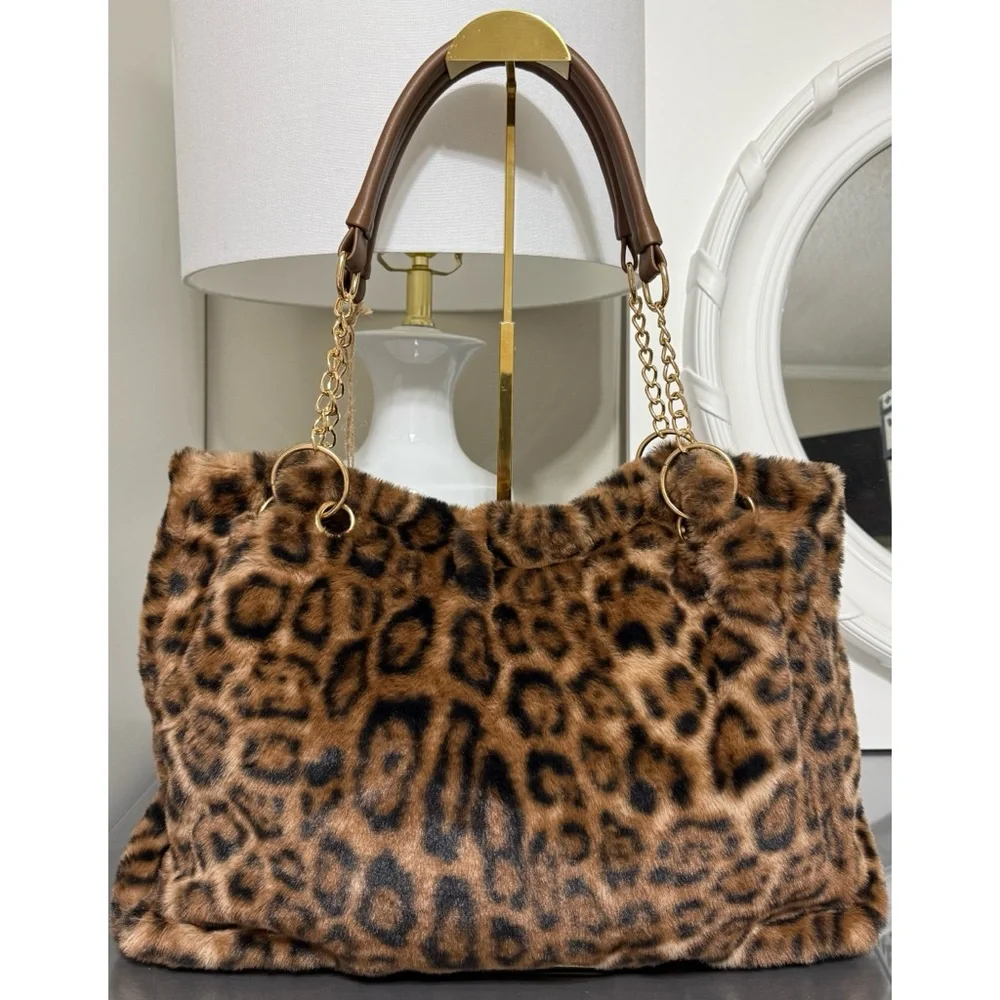 VIRAL Expressions NYC LEOPARD Faux‎ Fur Tote